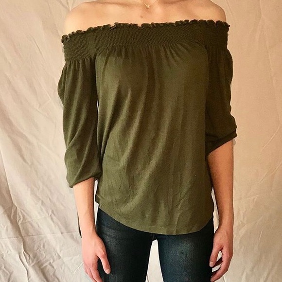 Pink Republic | green off the shoulder top- size S - Picture 1 of 5